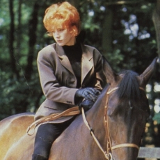 mylene-farmer-1987-elsa-trillat-316b