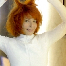 Mylène Farmer - Photographe : Herve Lewis - 2009