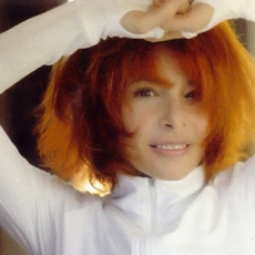 Mylène Farmer - Photographe : Herve Lewis - 2009