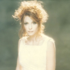 Mylène Farmer - Photographe Jean-Marie Périer - 1999