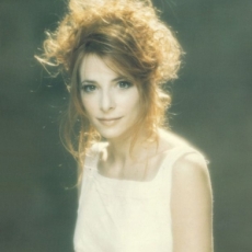 Mylène Farmer - Photographe Jean-Marie Périer - 1999