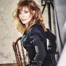 Mylène Farmer - Photographe : Marcel Hartmann - 2022