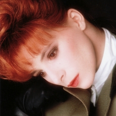 Mylène Farmer - Photographe Marianne Rosenstiehl - 1988 (2)