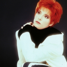 Mylène Farmer - Photographe : Marianne Rosenstiehl - Avril 1991 - 001b