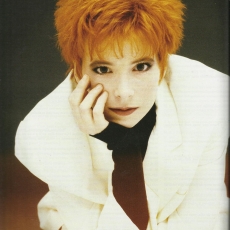 Mylène Farmer - Photographe : Marianne Rosenstiehl - Avril 1991 - 004