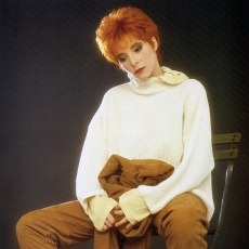 mylene-farmer-1991-marianne-rosenstiehl-754