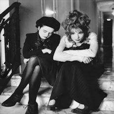 mylene-farmer_1995_marianne-rosenstiehl_rencontre-amelie-nothomb_006