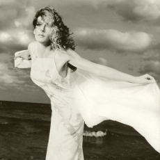 Mylène Farmer - Photographe Marino Parisotto Vay - Décembre 1998