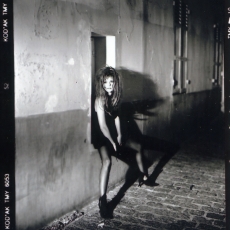 mylene-farmer_1999_marino-parisotto-vay_814