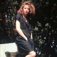 Photo de Mylène Farmer par Pierre Perrin en 1984 que l'on retrouve dans le film Ghostland