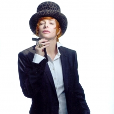 Mylène Farmer - Photographe Robin - 2008