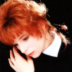 mylene-farmer-1989-sainlouis-220