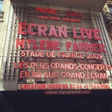 Mylène Farmer - Projection concert Stade de France - Olympia - 18 juillet 2014 -  Photo : Lune Farmer