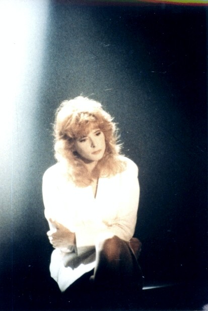 Mylène Farmer - Sacrée Soirée - TF1 - 01 novembre 1989