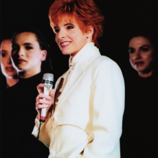 mylene-farmer-1991-tv-sacree-soiree-17-avril-1991-101