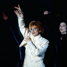 mylene-farmer-1991-tv-sacree-soiree-17-avril-1991-147