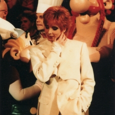 mylene-farmer-1991-tv-sacree-soiree-17-avril-1991-158