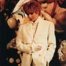 mylene-farmer-1991-tv-sacree-soiree-17-avril-1991-163