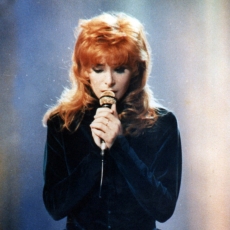 mylene-farmer-tv-sacree-soiree-18-mai-1988-207