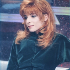 mylene-farmer-tv-sacree-soiree-tf1-18-mai-1988-122