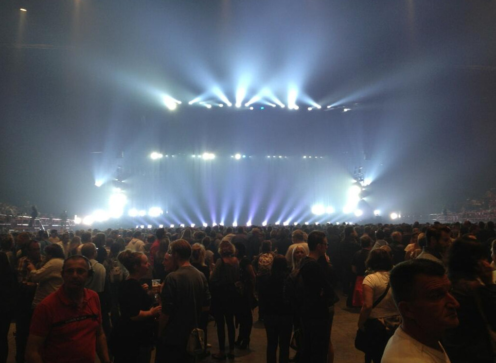 mylene-farmer-timeless-2013-paris-bercy-10-septembre-photos-fans-001