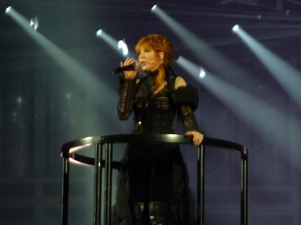 mylene-farmer-timeless-2013-paris-bercy-10-septembre-photos-fans-015