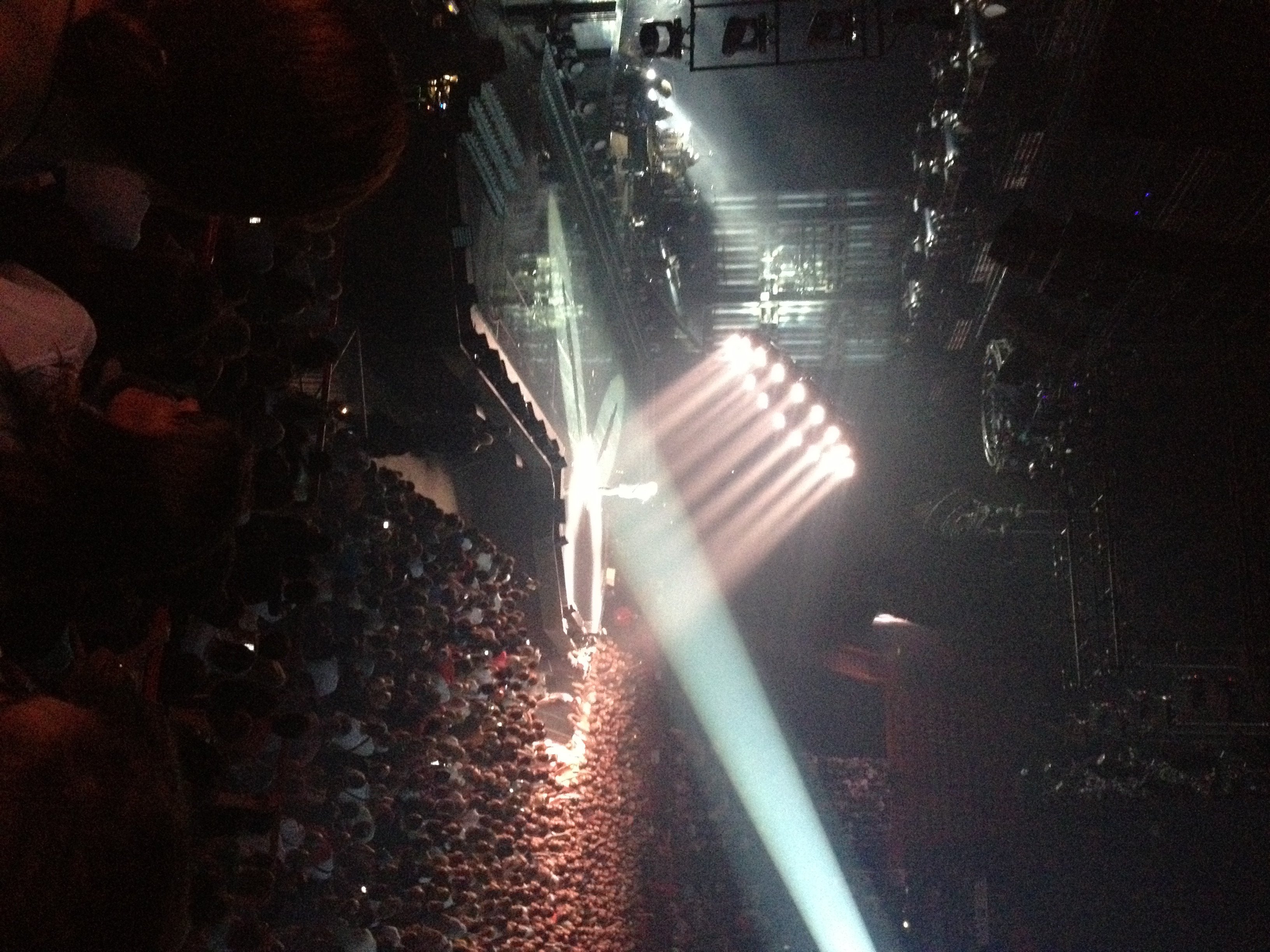 mylene-farmer-timeless-2013-paris-bercy-10-septembre-photos-fans-037