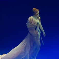 mylene-farmer-timeless-2013-paris-bercy-14-septembre-photos-fans-049