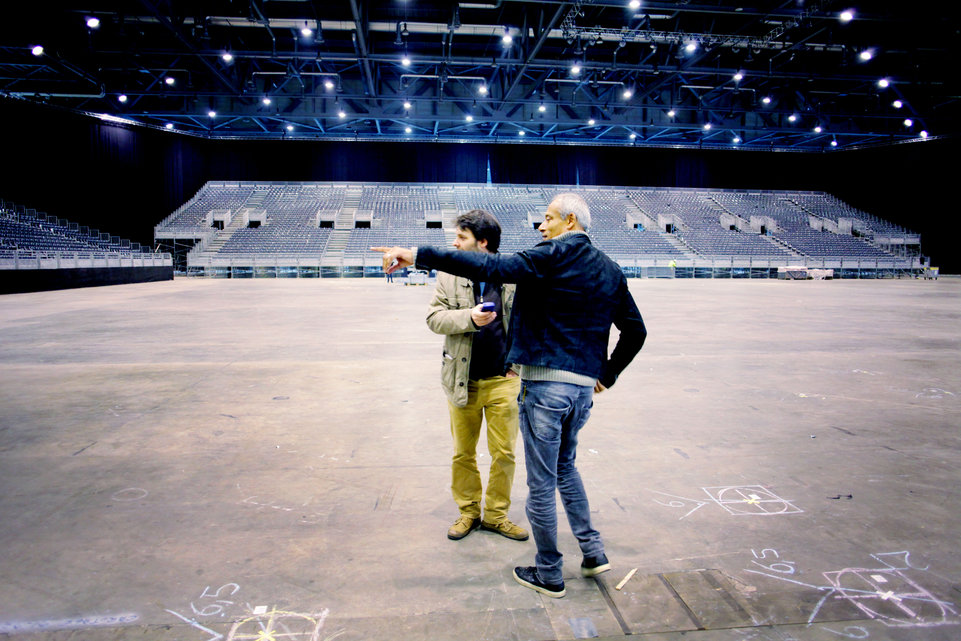 GenÃ¨ve, le 15 octobre, Palexpo, Halle 6, reportage dans les coulisses et les travailleurs de l' Ombre pour monter les 8 000 places pour le concert de MylÃ¨ne Farmer, sur la photo, Michael Drieberg (managing director)...Â©pascal frautschi