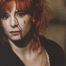 Mylène Farmer - Giorgino - Photographe : Jean-Marie Leroy