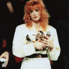 Mylène Farmer aux Victoires de la Musique le 19 novembre 1988