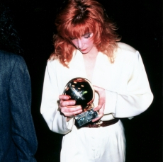 Mylène Farmer aux Victoires de la Musique le 19 novembre 1988