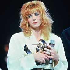 Mylène Farmer aux Victoires de la Musique le 19 novembre 1988