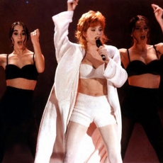 mylene-farmer-1993-world-music-awards-106