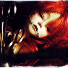 mylene-farmer_2008_atsushi-tani_002