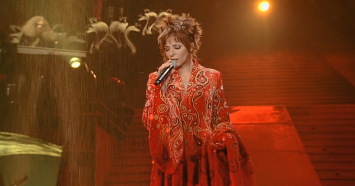 Mylène Farmer - Clip Avant que l'ombre... Live - Mylene.Net