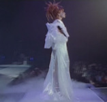 Mylène Farmer - Tenue du Tour 1996 créée par Paco Rabanne