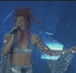 Mylène Farmer - Tenue du Tour 1996 créée par Paco Rabanne