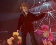 Mylène Farmer - Tenue du Tour 1996 créée par Paco Rabanne