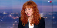 Mylène Farmer - Vidéos 2015 - JT de 20 heures - TF1 - 06 novembre 2015