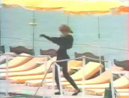 Mylène Farmer - C'est encore mieux l'après-midi - Antenne 2 - 16 mai 1986 - Capture