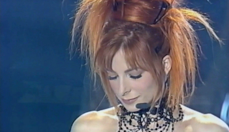 Mylène Farmer NRJ Music Awards 2000 Optimistique-moi