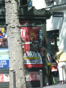 Mylène Farmer TV Magazine Campagne d'affichage Paris 15 juillet 2011