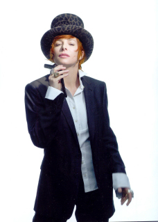 Mylène Farmer 2008 Photo Robin