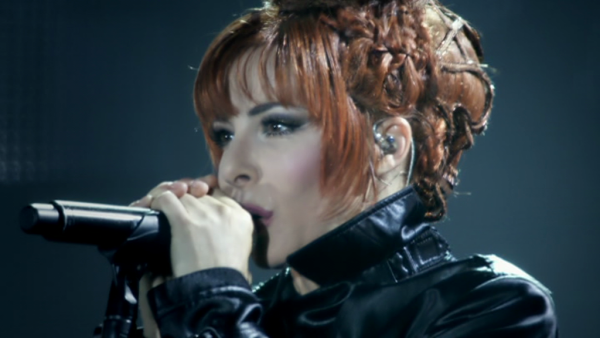 Mylène Farmer C'est dans l'air Live 2009 Mylène Farmer C'est dans l'air Live 2009