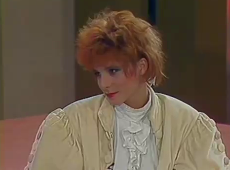 Mylène Farmer - C'est encore mieux l'arpès-midi - 11 septembre 1986 - Antenne 2 - Capture